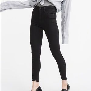 Abercrombie & Fitch 4S High Rise Skinny Jeans